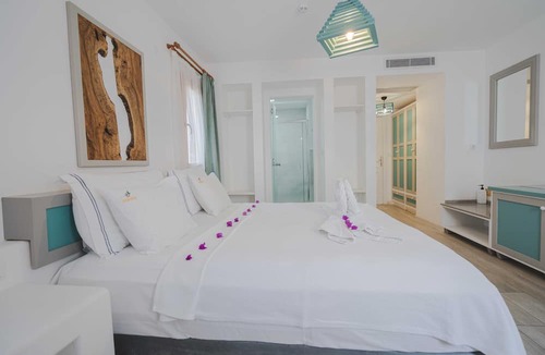 Sigacık Hotel | White Orange