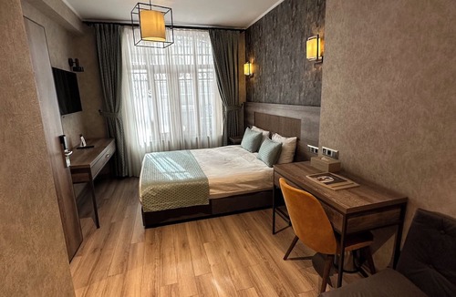 Emin Sinan Hotel | Castle Franco Suites