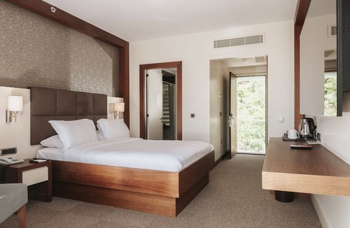 Ayvalik Hotel | Ortunc Hotel - Boutique Class