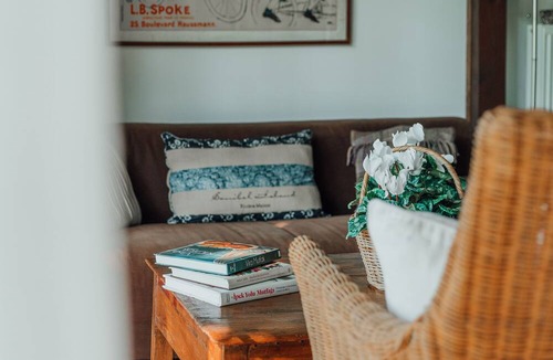 Orhangazi Hotel | The Lake House
