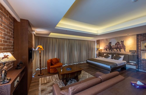 Moda Hotel | Riva's Moda