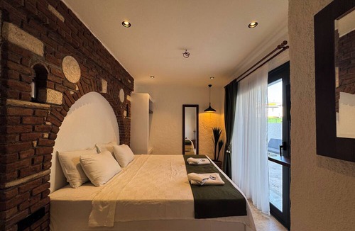 Tokoglu Hotel | Villa Peri Alacati