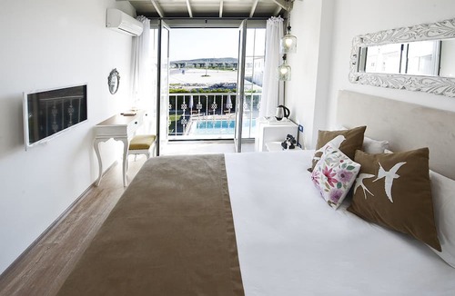 Hacımemis Hotel | Sade Alacati Hotel