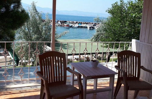 Ayvacik Hotel | Bergos Liman