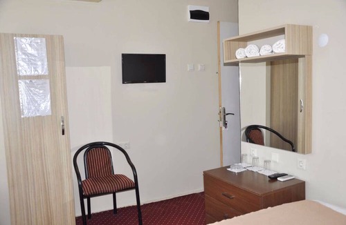 Izmit Hotel | Otel Sinal