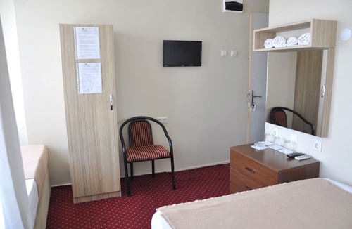 Izmit Hotel | Otel Sinal