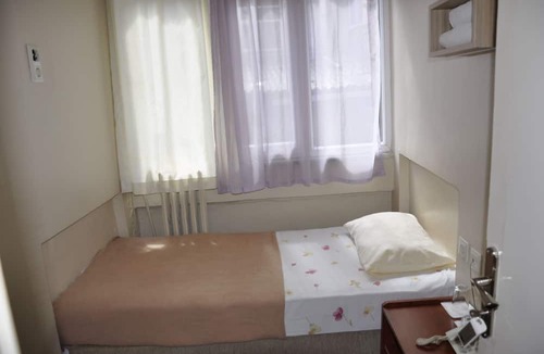 Izmit Hotel | Otel Sinal