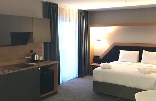Serdivan Hotel | Roof 264 Hotel and Suites