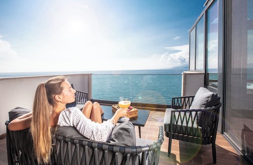 Kusadasi City Centre Hotel | Charisma De Luxe Hotel
