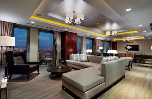 Zeytinburnu Hotel | DoubleTree by Hilton Istanbul Topkapi