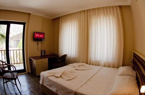 Akyaka City Center Hotel | Hotel Caretta