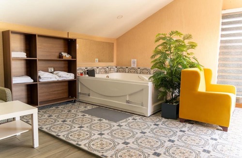 Cumhuriyet Mahallesi Hotel | Green House Garden Park