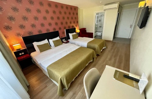 Umraniye Hotel | Era Palace Hotel