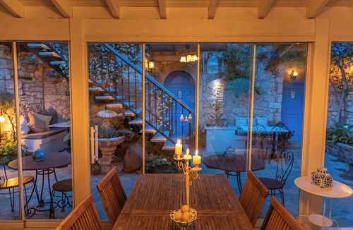 Tokoglu Hotel | Alacati Eski Ev Hotel