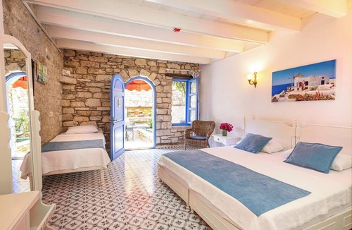 Tokoglu Hotel | Alacati Eski Ev Hotel
