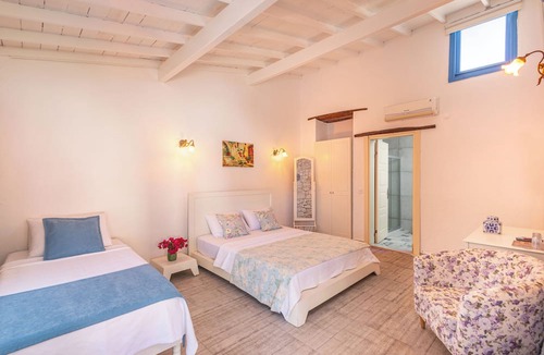 Tokoglu Hotel | Alacati Eski Ev Hotel
