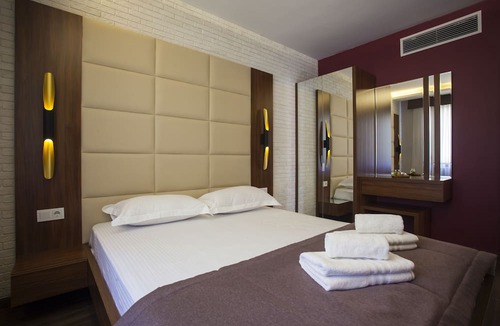 Akcay Hotel | Maxuite Hotel in Home