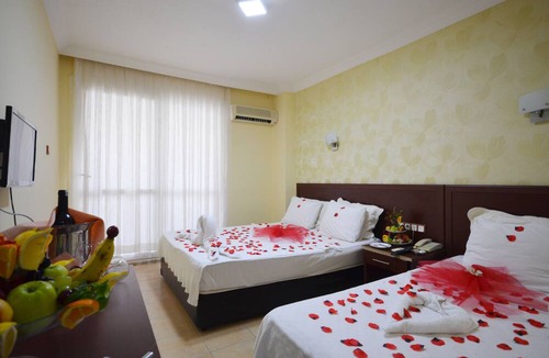Artikli Hotel | Admiral Hotel