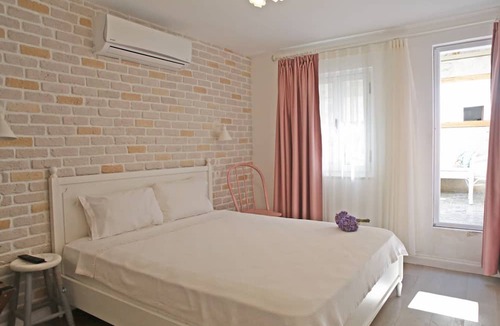 Bozcaada Hotel | Evreka Butik Otel