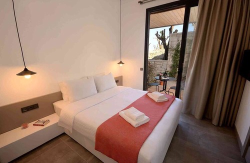 Tokoglu Hotel | Yerli Otel Alacati