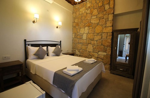 Bozcaada Hotel | Bozcaada Defne Bag Evi