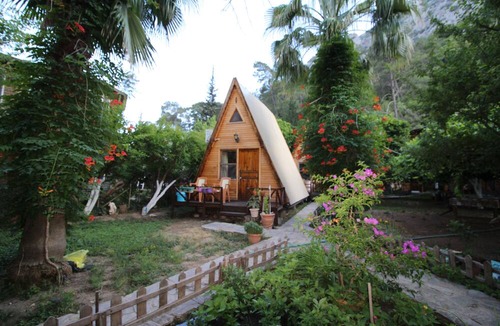 Cirali Cabin | Oran Pansiyon Agac Evler