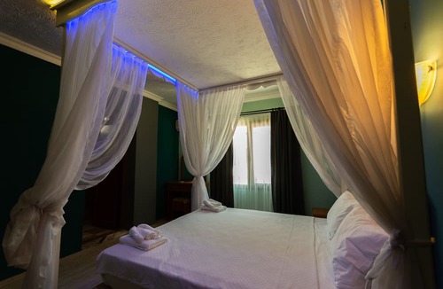 Selcuk Hotel | Rebetika Hotel