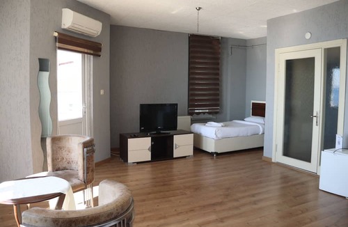 Cinarcik Hotel | Grand Koru Otel Beach
