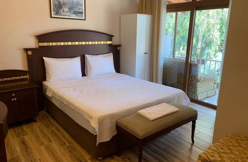 Adrasan Bed & Breakfast | La Casita Boutique Hotel for Lycian Way Hikers, Retreats, Solo Travellers, Long Stays, and Small Groups.