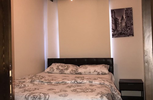 Galata Apartment | A private Turkish Hamam(Bath) and Sauna+Projector with Netflix at the Centre
