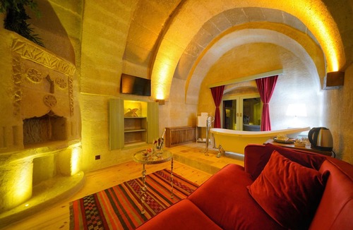 Uchisar Hotel | Takaev Cave House