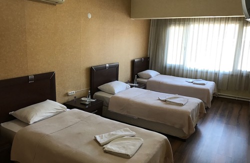 Karaoz Hotel | Kisikpet Hotel