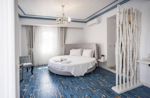 Bozcaada Hotel | Sardunya Otel