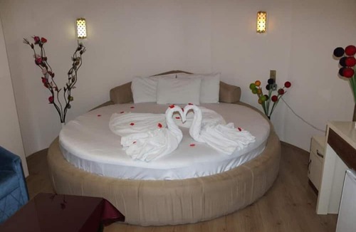 Konya City Center Hotel | Mesnevi Otel Konya