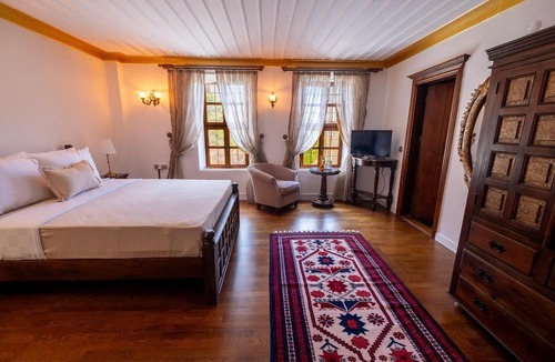 Altinoluk Hotel | Konak 1927