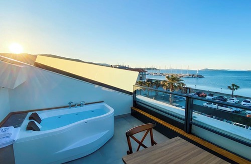 Iskele Mahallesi House | THE PİER OF URLA