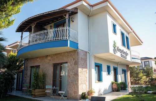 Karesi Bed & Breakfast | KAYA KORUĞU CUNDA