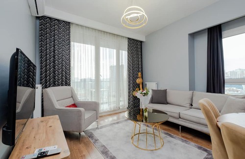 Bagcilar Apartment | lUX Residence on High Floor 03