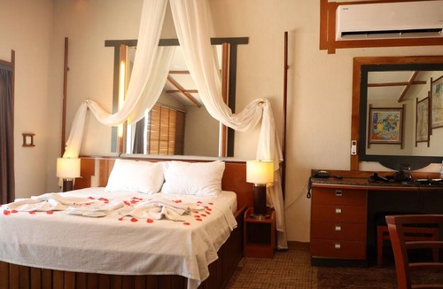 Foca Hotel | Reva Miami Hotel Restaurant SPA