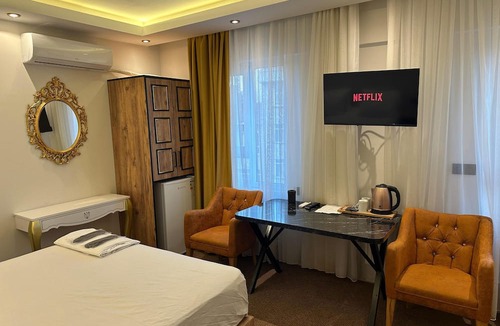 Rasimpasa Hotel | Ananas Suite