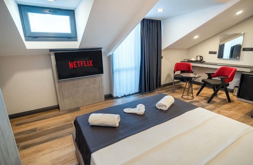 Kucukcekmece Hotel | Modernlux Hotel