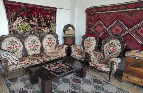 DogubeyazIt House | Dede Sebo Camping