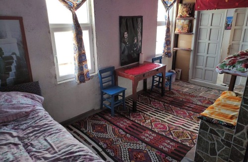 DogubeyazIt House | Dede Sebo Camping