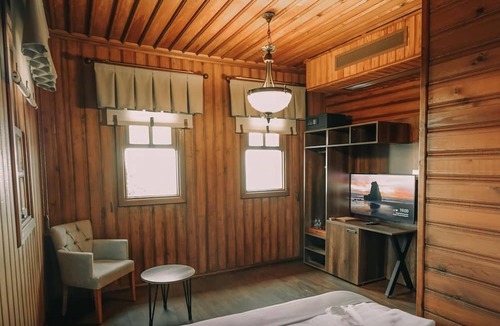 Surmene Hotel | Kastel Konak Hotel