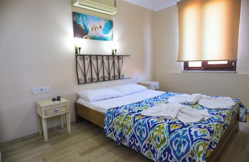 Ayvalik City Center Hotel | Rengarenk Pansiyon