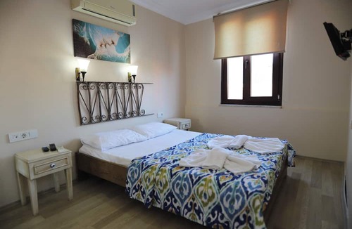 Ayvalik City Center Hotel | Rengarenk Pansiyon