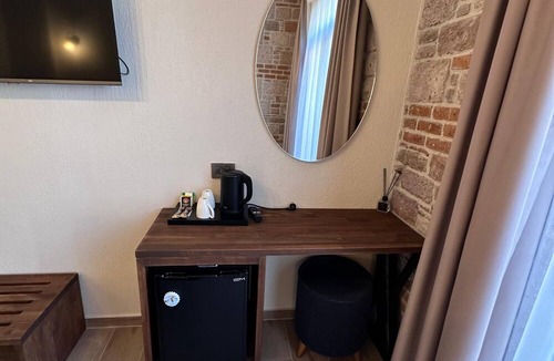 Mithatpasa Hotel | Cunda Nisa Otel