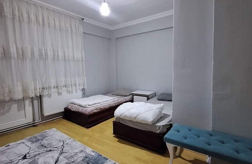 Tokat House | Rova Suit