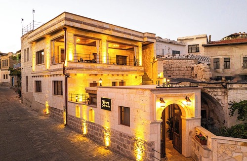 Ortahisar Hotel | Library Cave Hotel