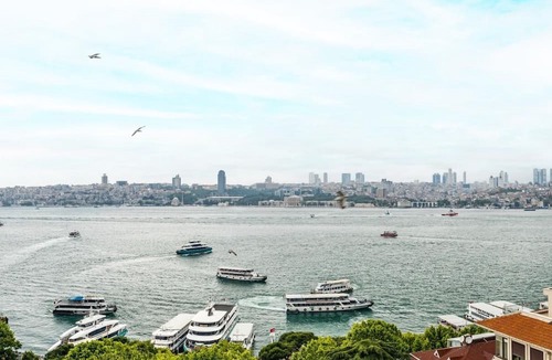 Uskudar Apartment | Duplex Flat w Panoramic Bosphorus View and Terrace
